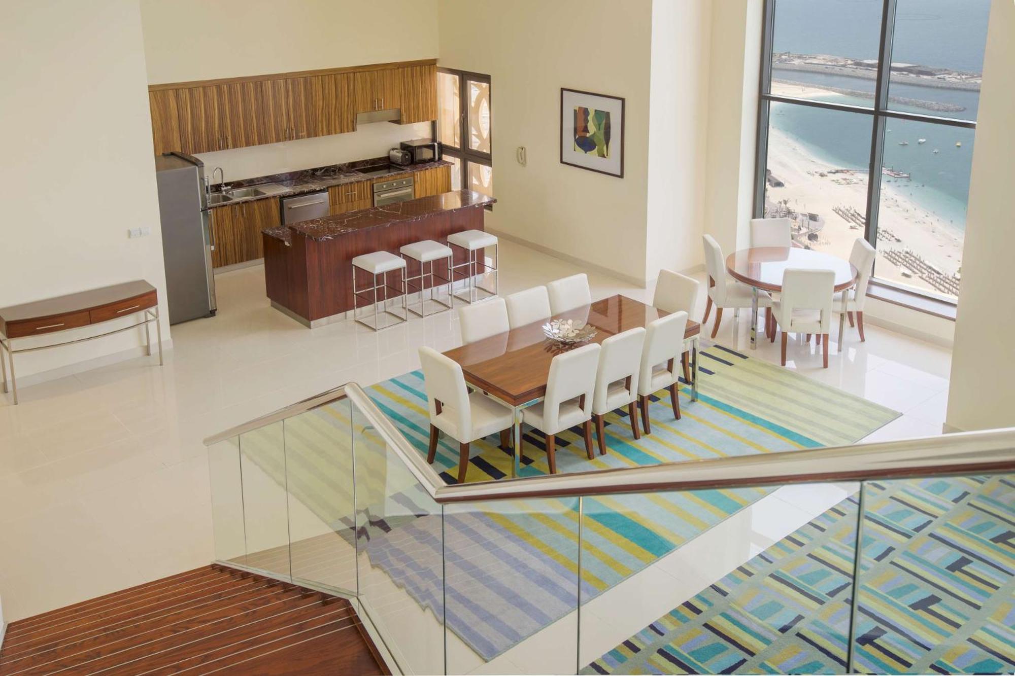Hilton Dubai The Walk Hotel Exterior photo